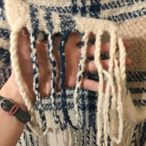 Free People Homecoming Plaid Fringe Blanket Scarf in Blue and Tan - Picture 2 of 4